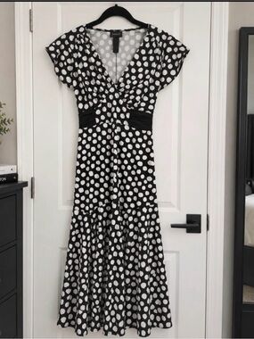 Black & White Polka Dot V-Neck Maxi Dress